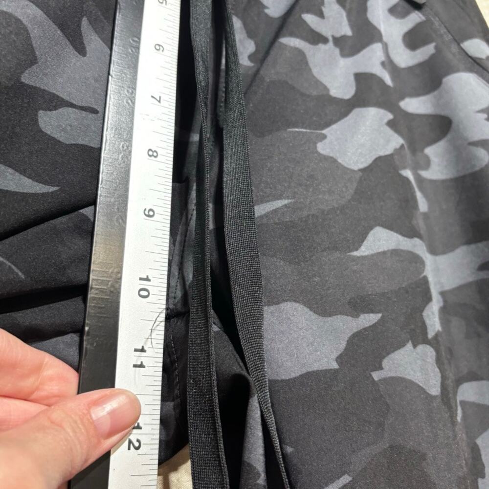 Apana Women's Camo Jogger Pants Size M Black Gray Drawstring Zip Pocket - Picture 6 of 8
